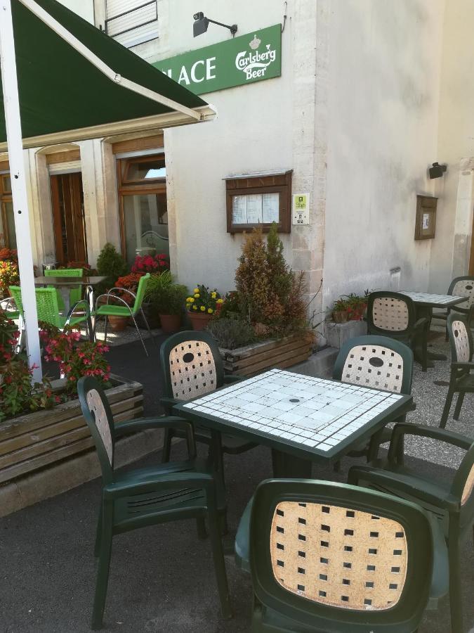 Hotel De La Place Liffol-le-Grand Buitenkant foto
